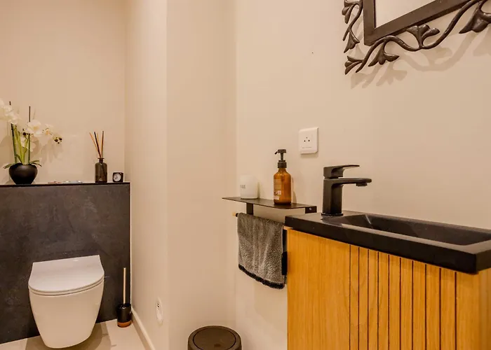 Апартаменты Bright A-c With Sea View - *