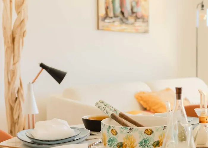 Bright A-c With Sea View - Apartman