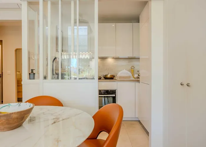 Bright A-c With Sea View - Apartman Antibes